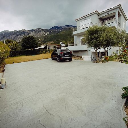 Evilenia Luxury Apartments Каламата Екстер'єр фото