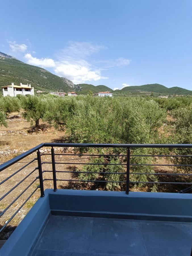 Evilenia Luxury Apartments Каламата Екстер'єр фото