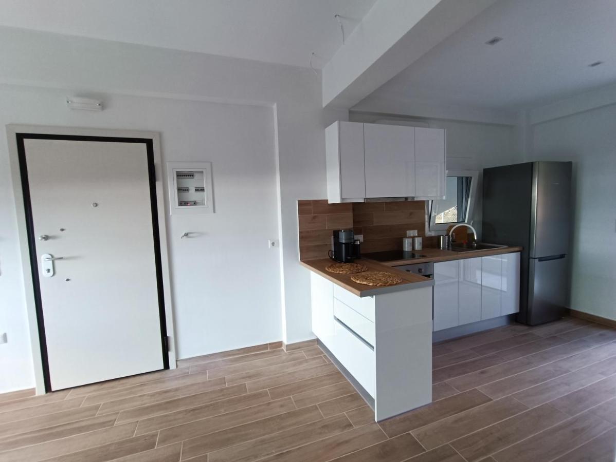 Evilenia Luxury Apartments Каламата Екстер'єр фото