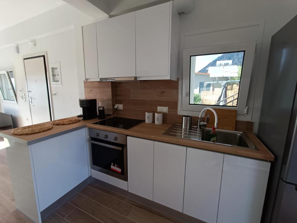 Evilenia Luxury Apartments Каламата Екстер'єр фото