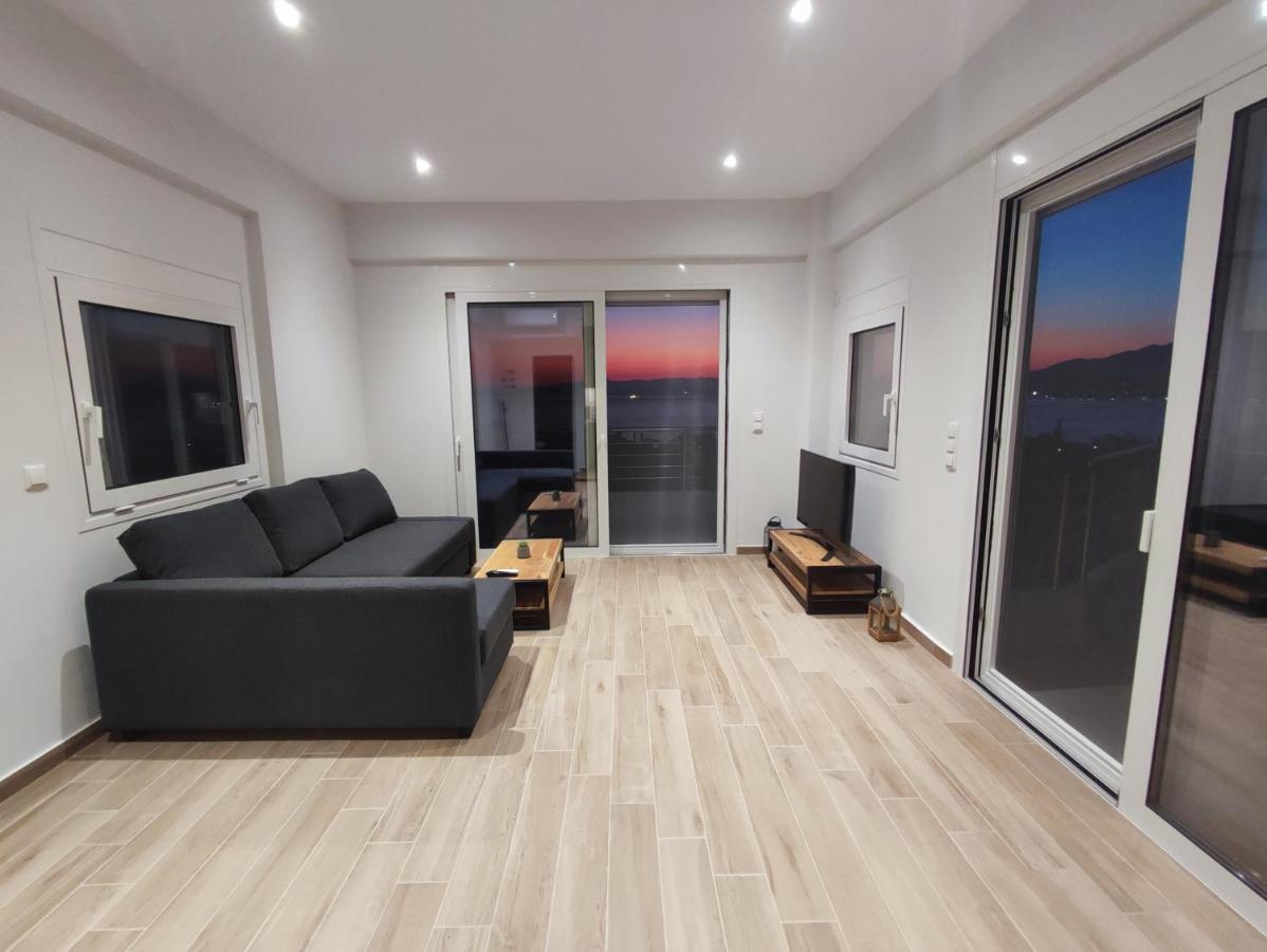 Evilenia Luxury Apartments Каламата Екстер'єр фото
