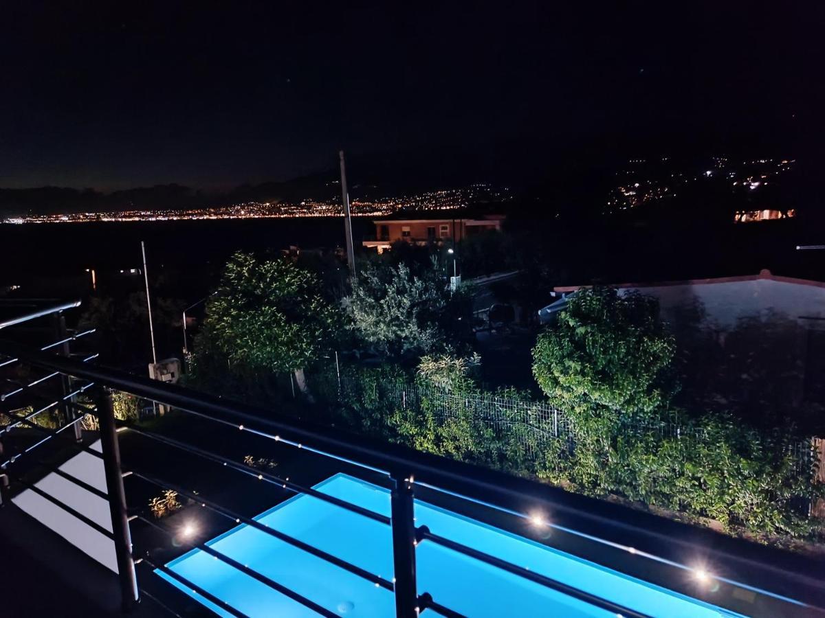 Evilenia Luxury Apartments Каламата Екстер'єр фото