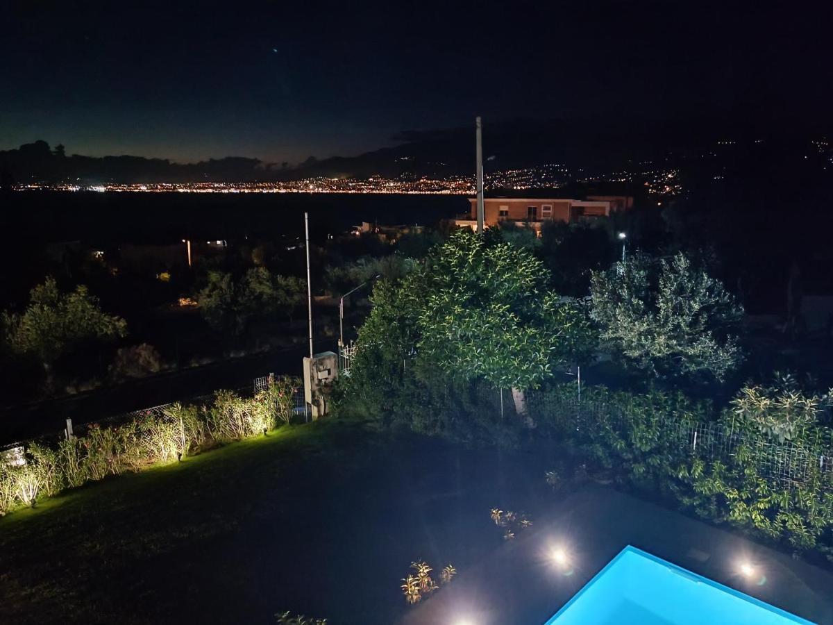 Evilenia Luxury Apartments Каламата Екстер'єр фото