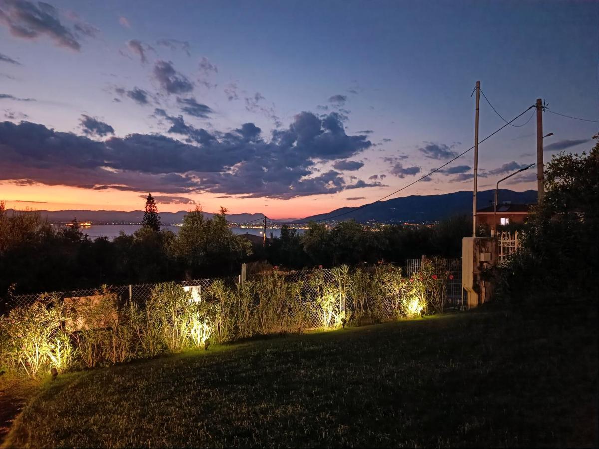 Evilenia Luxury Apartments Каламата Екстер'єр фото