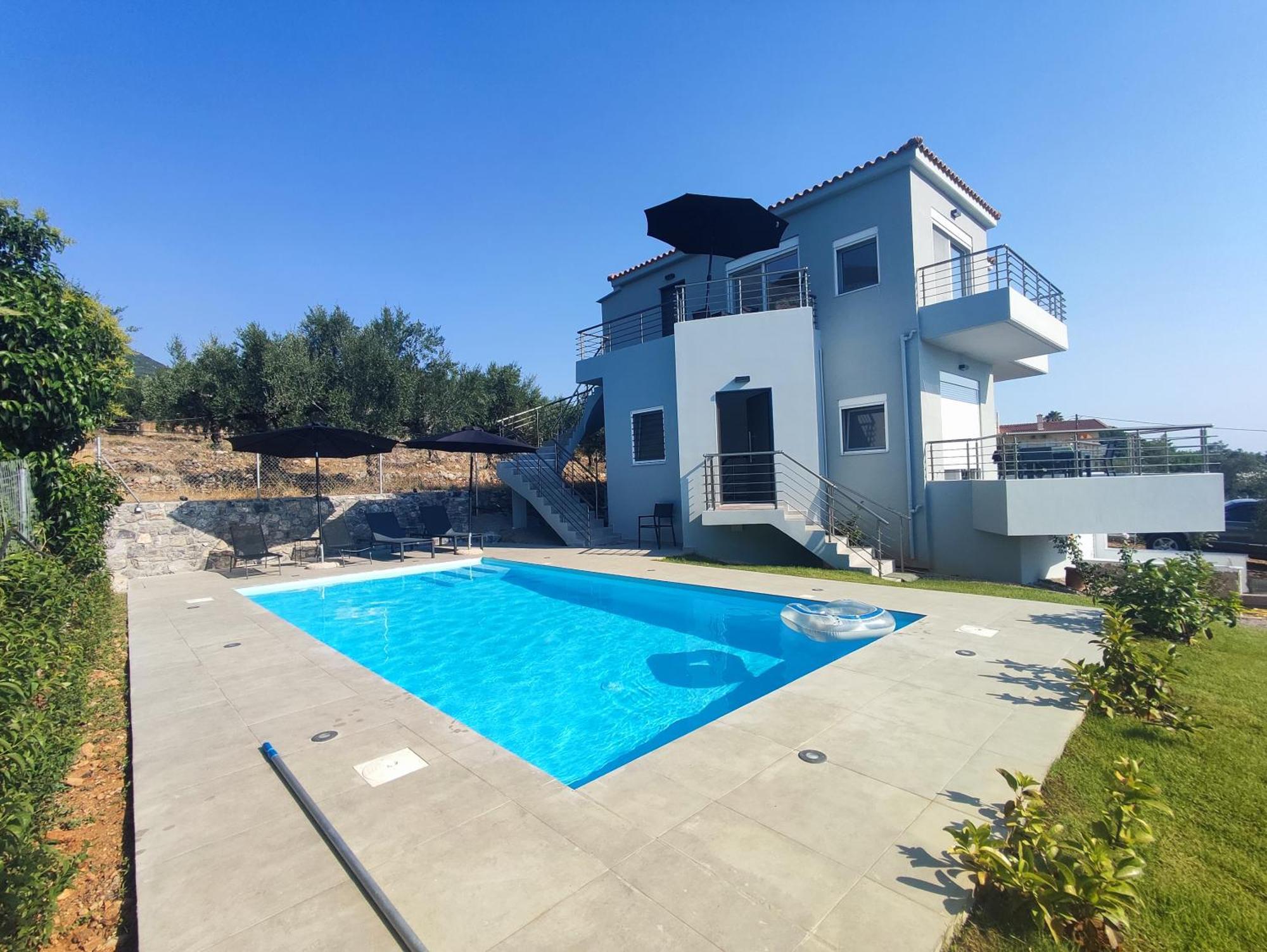 Evilenia Luxury Apartments Каламата Екстер'єр фото